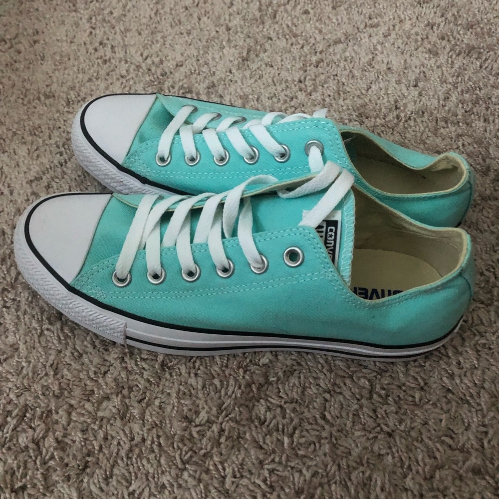 NWT Mint green converse
